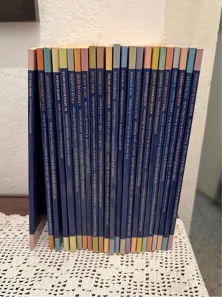 Lote 23 libros colección La Vanguardia 2007