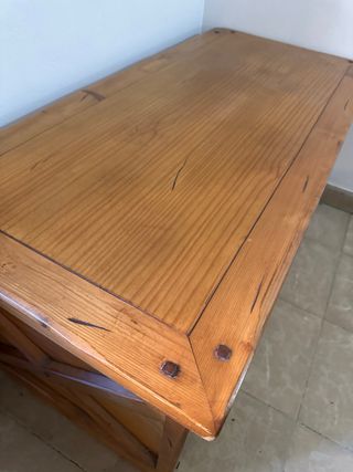 Conjunto 2 Mesitas de Noche Madera y baul