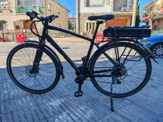 Bicicleta eléctrica Cube