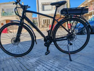 Bicicleta eléctrica Cube