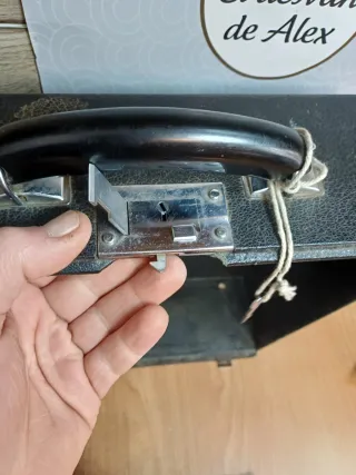 ANTIGUA MAQUINA ESCRIBIR OLIVETTI ICO,AÑOS 30 A 50