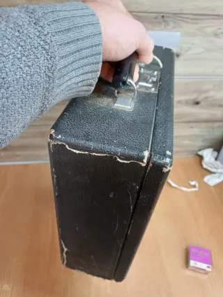 ANTIGUA MAQUINA ESCRIBIR OLIVETTI ICO,AÑOS 30 A 50