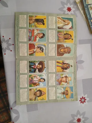 Álbum Razas Humanas Bruguera Cromos. Completo