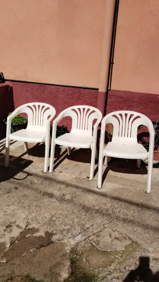 Pack 3 Sillas de Resina Blancas