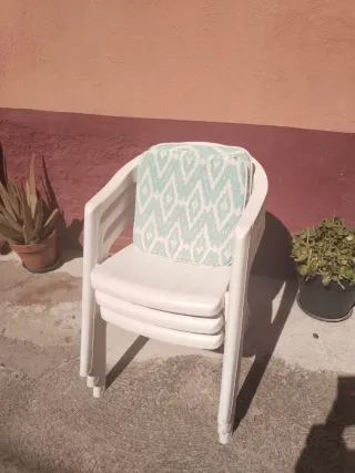 Pack 3 Sillas de Resina Blancas