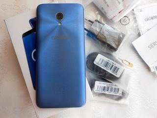 Alcatel 3L Azul