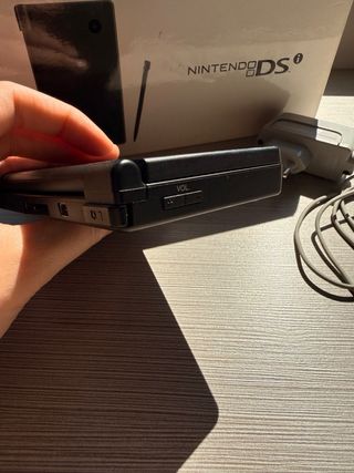 Nintendo DSi Negra +2 juegos en perfecta condición