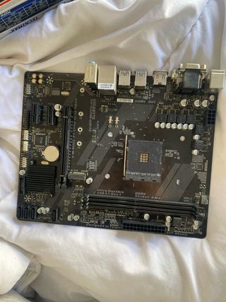 Placa base Gigabyte GA-A320M-S2H V2