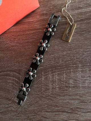 Pulsera Cuero Flor Uno de 50