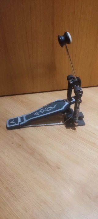 Pedal de bombo para batería