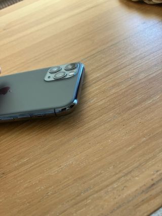 iPhone 11 Pro Gris Espacial Salud batería = 81%