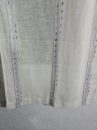 Juego 2 cortinas beige y blancas