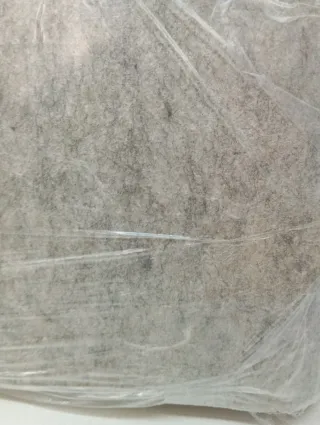 Base para alfombra en tono gris