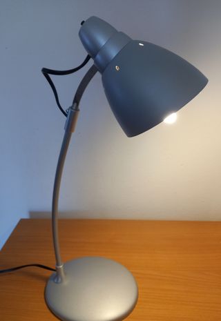 Lampada da tavolo Perenz argento