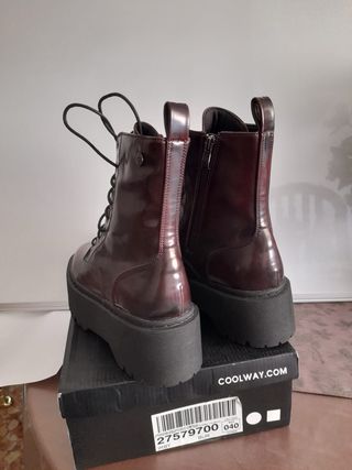 Botas sin estrenar. Número 40.