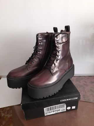 Botas sin estrenar. Número 40.