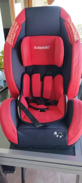 Silla coche Isofix Babyauto roja