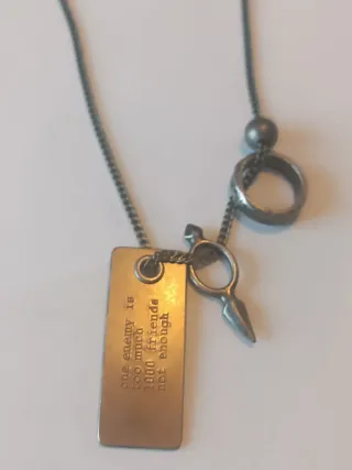 Collana uomo con ciondolo inciso