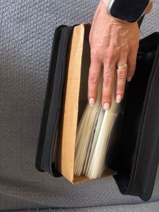 Archivadores para CDs,son 2 grandes y 2 pequeños