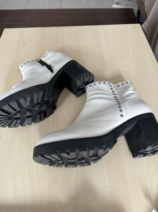 Botines piel blancas mujer talla 41.