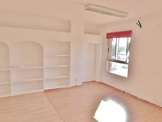 se alquila local en boadilla