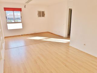 se alquila local en boadilla