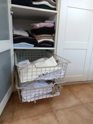 Armario Pax/Bergsbo 3 cuerpos + REGALO mucha ropa