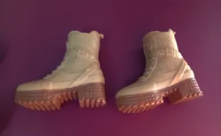 Outfit Bratz Lola Indigo Sin Muñeca.