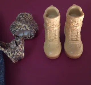 Outfit Bratz Lola Indigo Sin Muñeca.