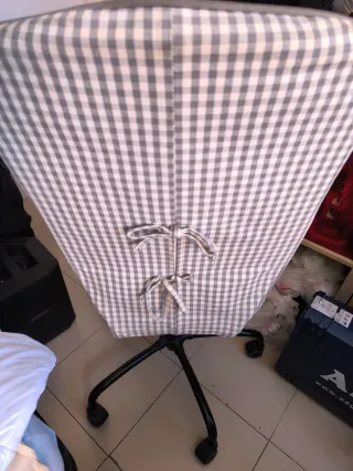 Silla de oficina con estampado de cuadros