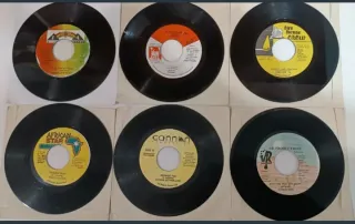 40 Vinilos Reggae Dancehall, de 7". LEER ANUNCIO