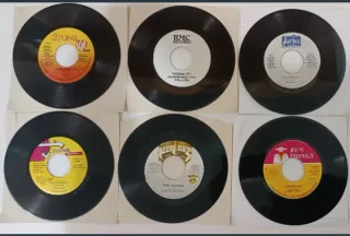 40 Vinilos Reggae Dancehall, de 7". LEER ANUNCIO