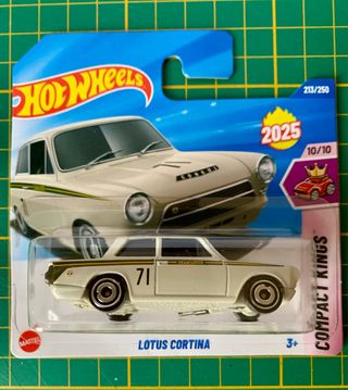 Hot Wheels Lotus Cortina 1:64