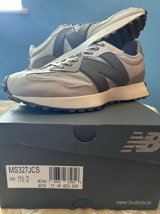 New Balance 327