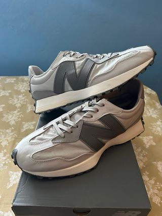 New Balance 327
