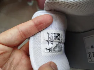 Air Jordan 1 Low White/Midnight Navy Sneakers