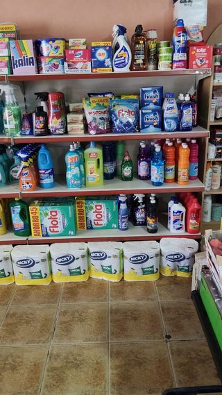 ¡SE TRASPASA! TIENDA ULTRAMARINOS