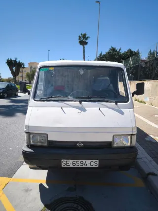 Furgoneta para camperizar Nissan trade