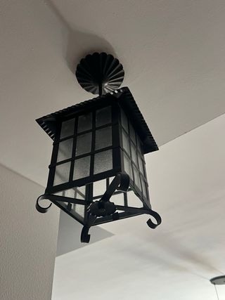 Farol de hierro forjado colgante