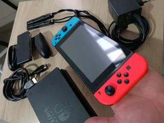 Nintendo Switch completa seminueva