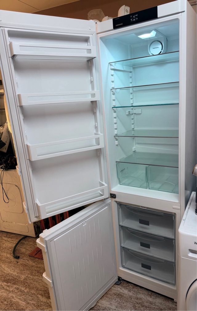 Nevera Liebherr blanca