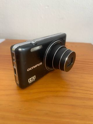 Cámara Digital Olympus VG-130 14MP