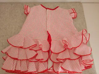Vestido de flamenca para bebé con mantoncillos