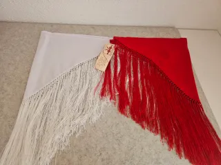 Vestido de flamenca para bebé con mantoncillos