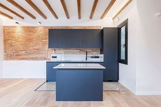 Piso en venta en Sants en Barcelona