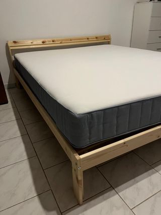 Letto matrimoniale Ikea