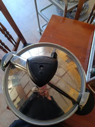 Olla a presión Magefesa