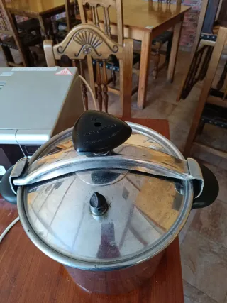 Olla a presión Magefesa