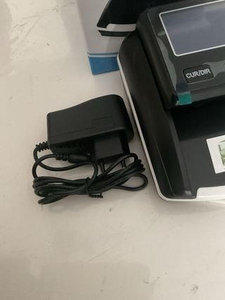 Rilevatore banconote false e contabanconote