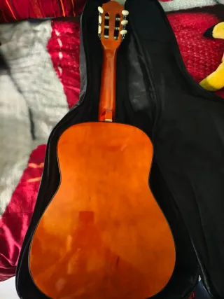 Guitarra Española Clásica Amarilla